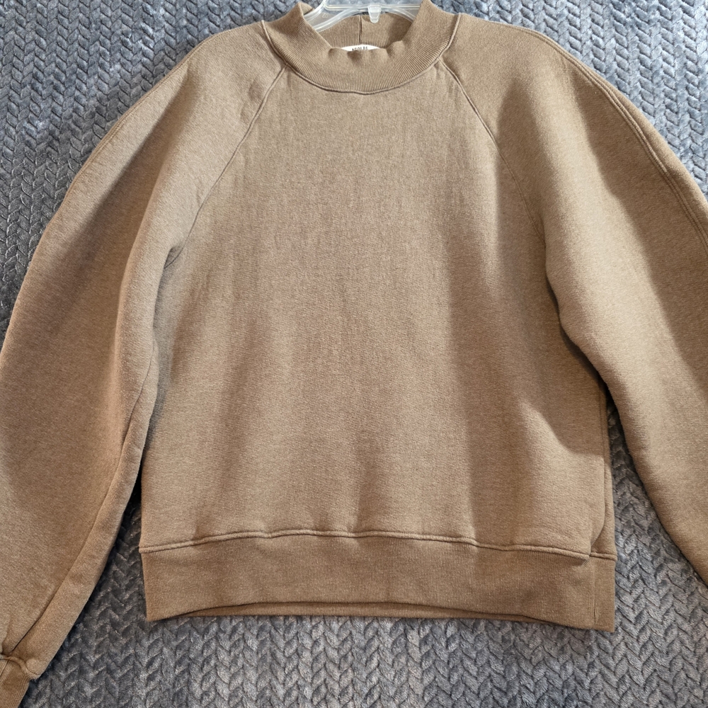 Agolde Relaxed Mock-Neck Sweatshirt in Camel